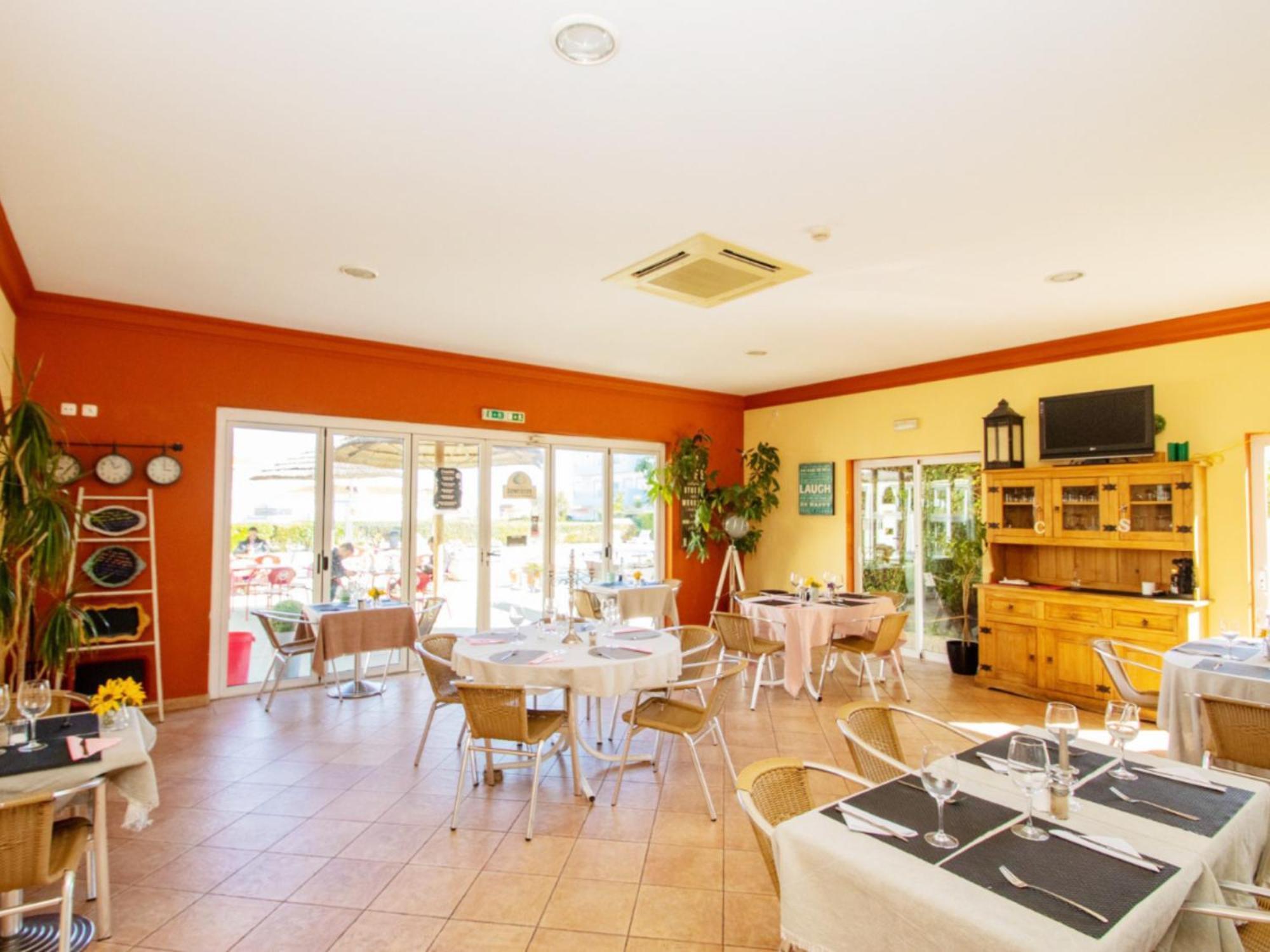 Apartamento Oasis Parque 1 ポルティマン エクステリア 写真